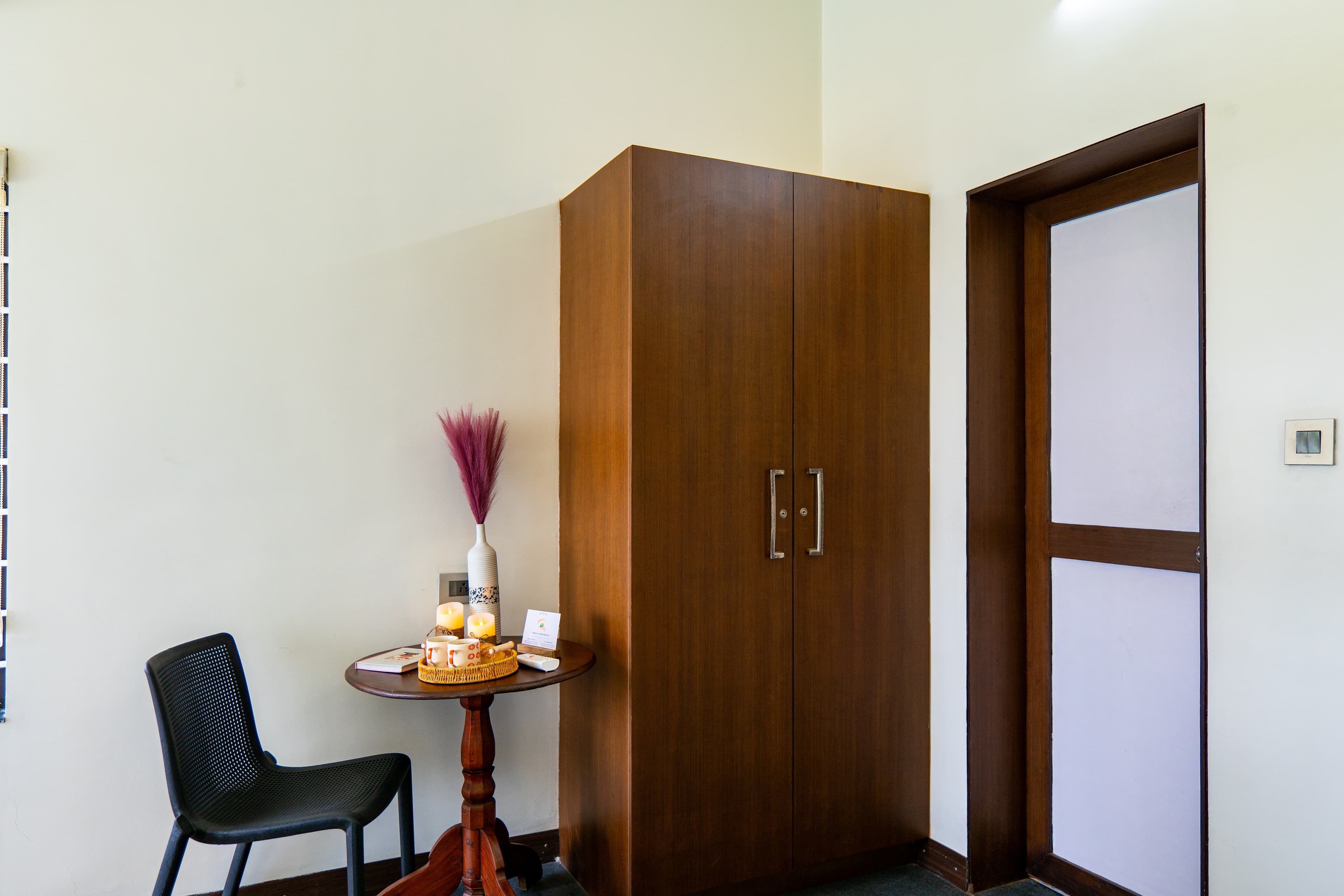 Glass River Retreat | 4-BHK Riverside Getaway with Private Pool, Lakeside Sit-Out & Lounge Area Near Aluva Railway & Metro Station - Image 20
