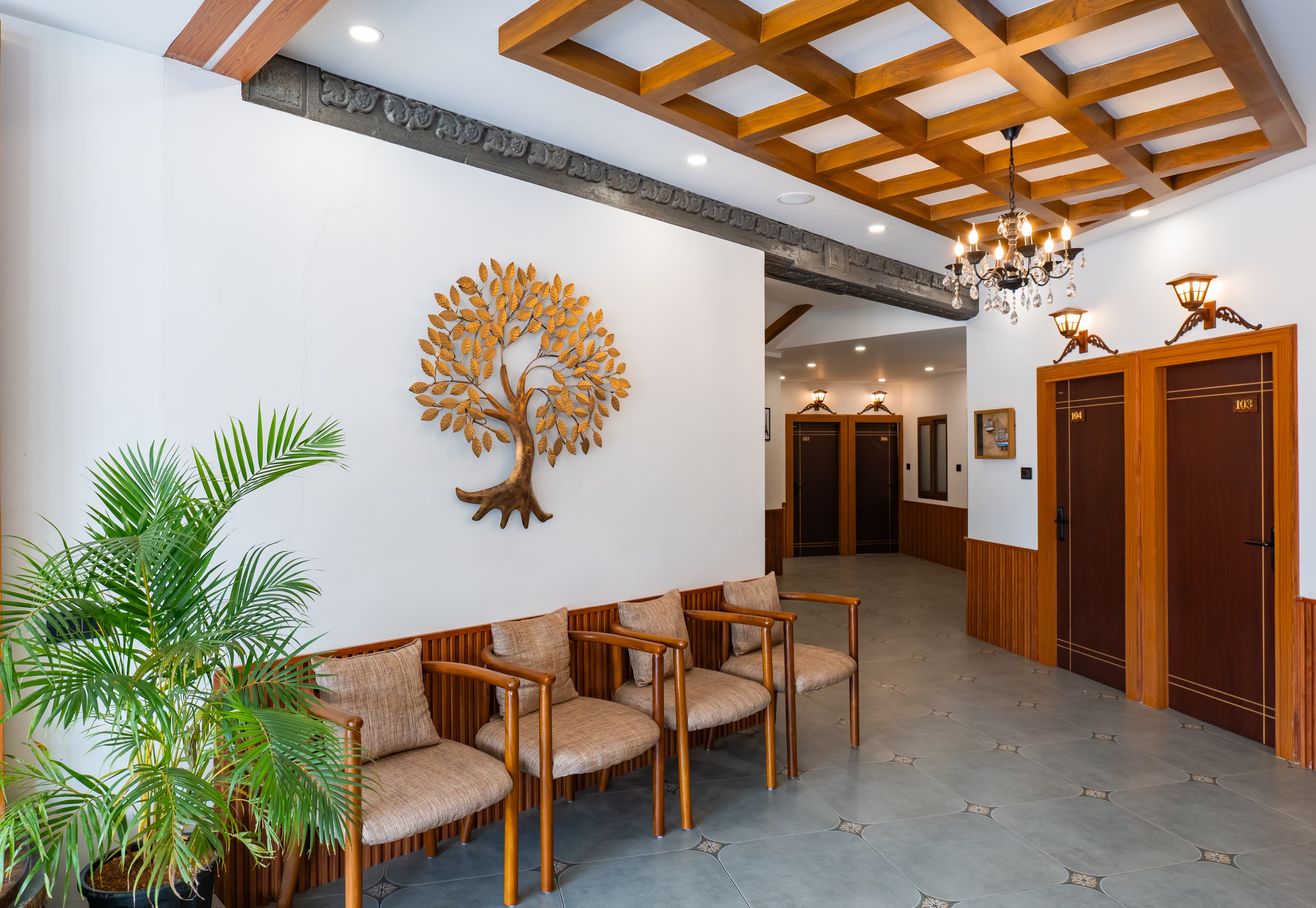 Emmanuel Residency | Super Deluxe Stay, Close to Metro Station, Lulu Mall & Marine Drive, Kochi - Image 11