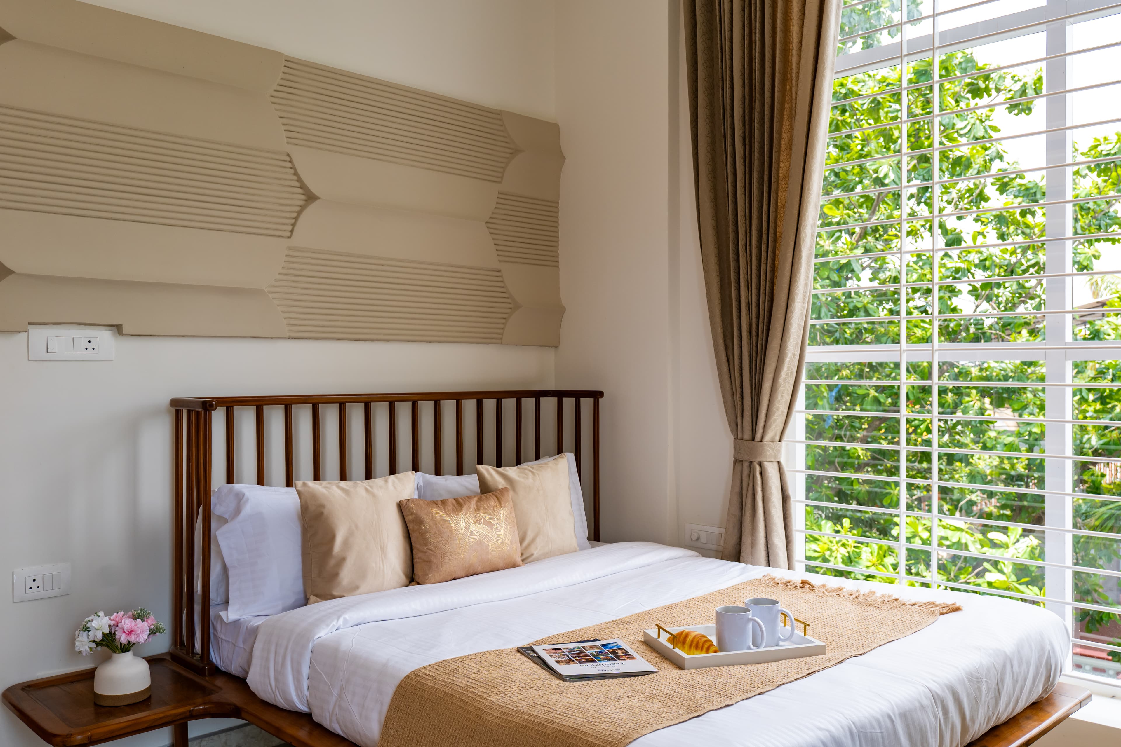 SLV Ventures Penthouse | Pet-friendly 4-BHK Apartment With Glass House & Panoramic City Views - Image 10