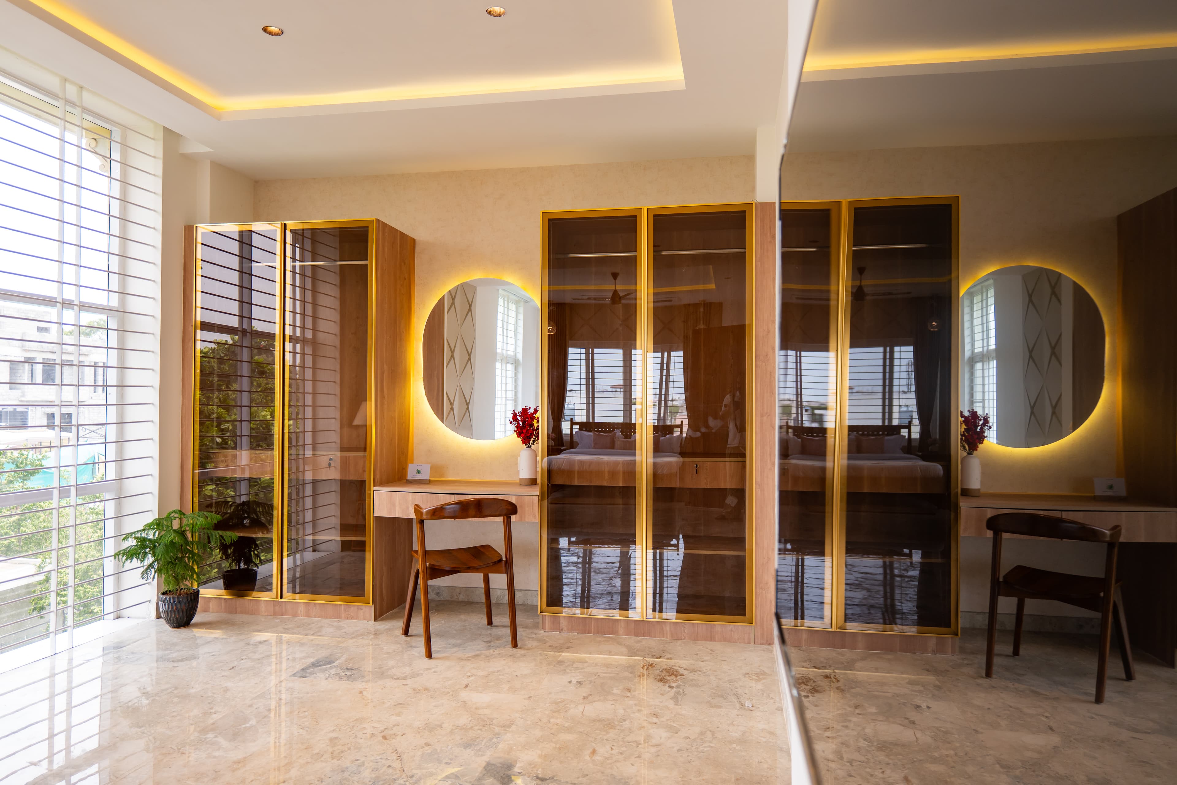 SLV Ventures Penthouse | Pet-friendly 4-BHK Apartment With Glass House & Panoramic City Views - Image 18