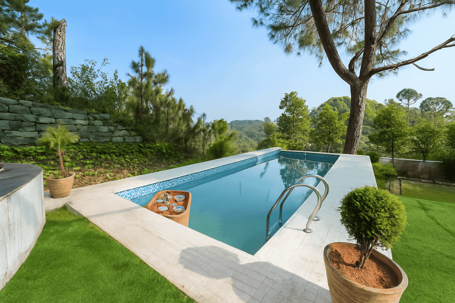 Stars and WindSongs Peaks | Garden Suite with Shared Pool, Garden, Game Zone, Restaurant, & Views | Pet-friendly - Image 2