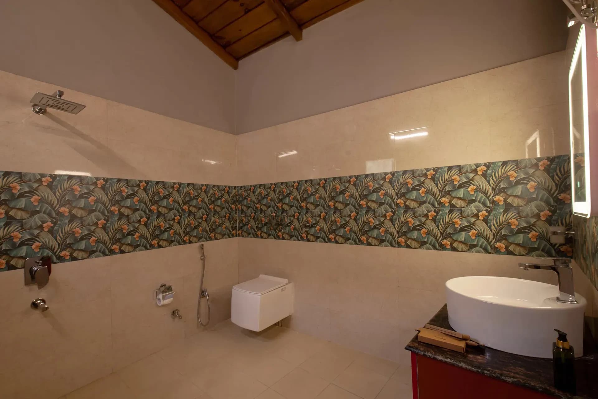 Amara Dusk | 4-BHK | Hill Views | Pet friendly | Proximity to Kainchi Dham  - Image 9