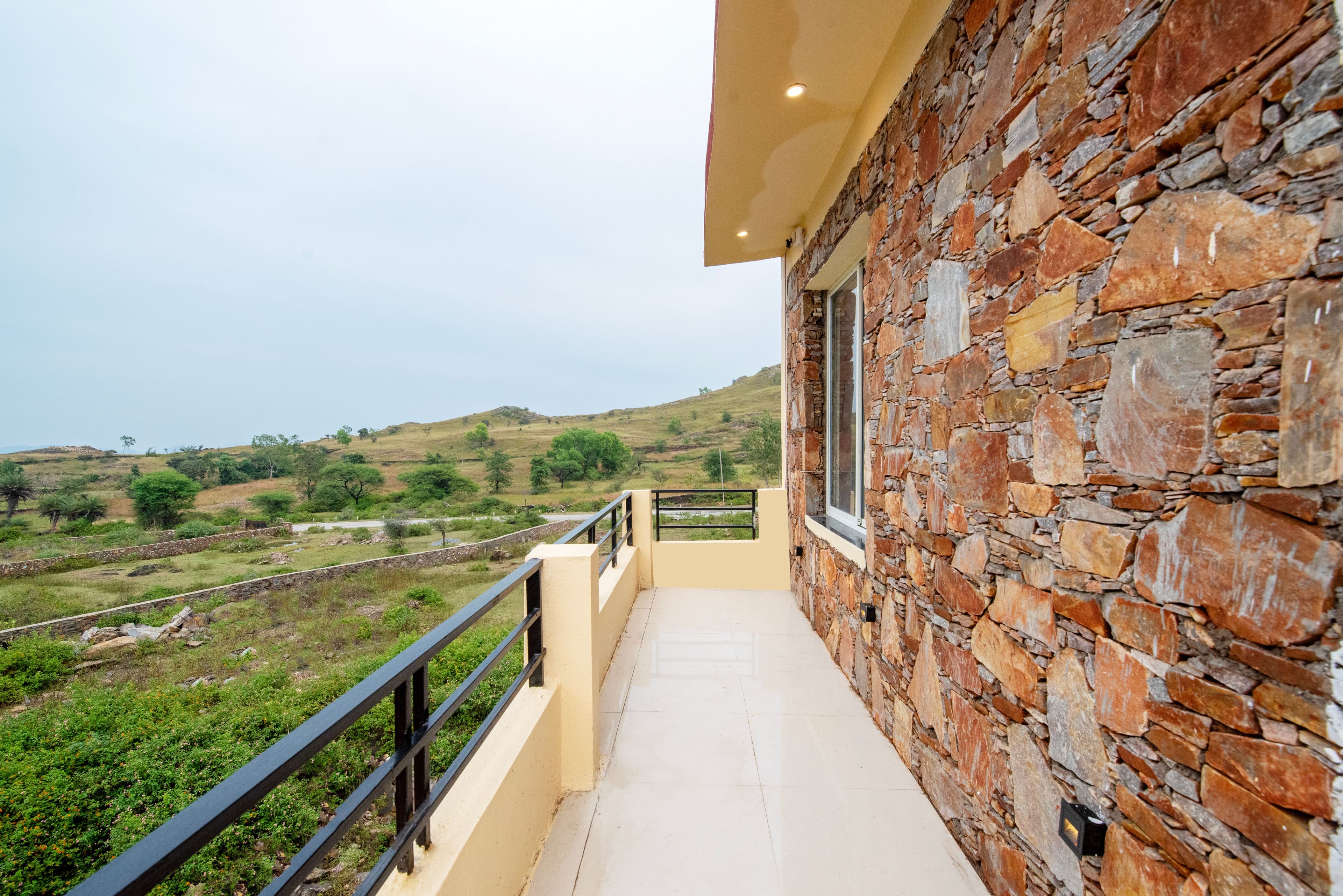 Colonel Retreat | 3-BHK Hideaway with Private Pool & Gardens Near Ubeshwar Mahadev Temple - Image 9