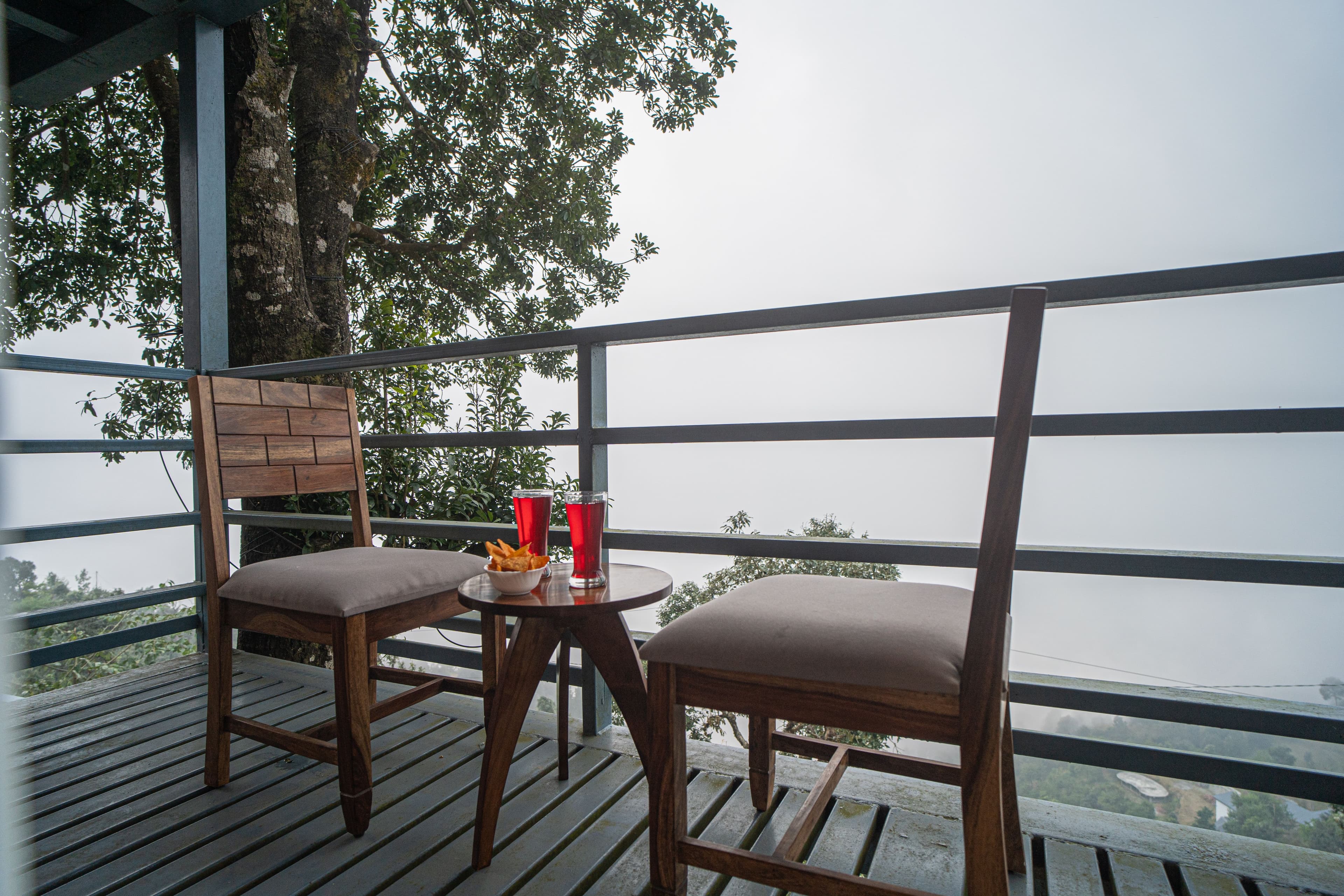 The Urban Escape Harmony | 1 Family Cottage | Hillside Duplex With Scenic Views - Image 2
