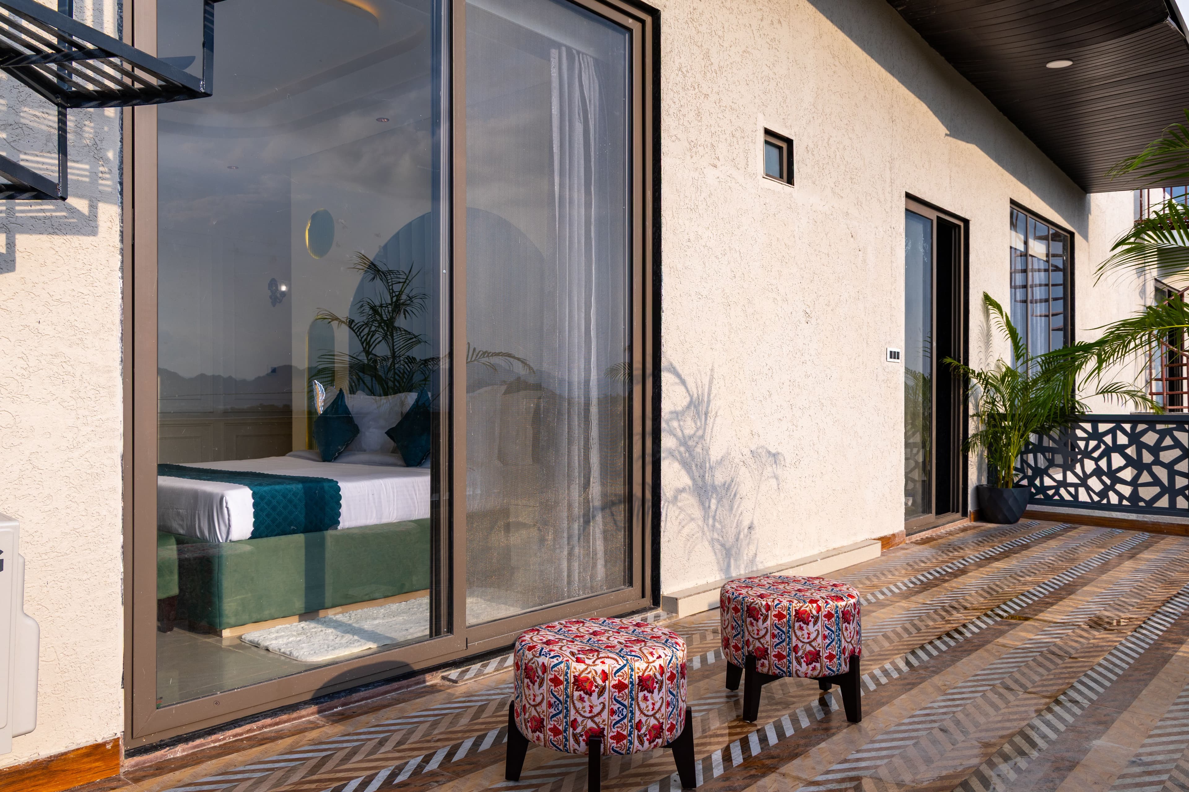 Shreya Blossom Retreat | 8-BHK Retreat With Private Pool, Gazebo, Garden, Bar & Scenic Aravali Views - Image 23
