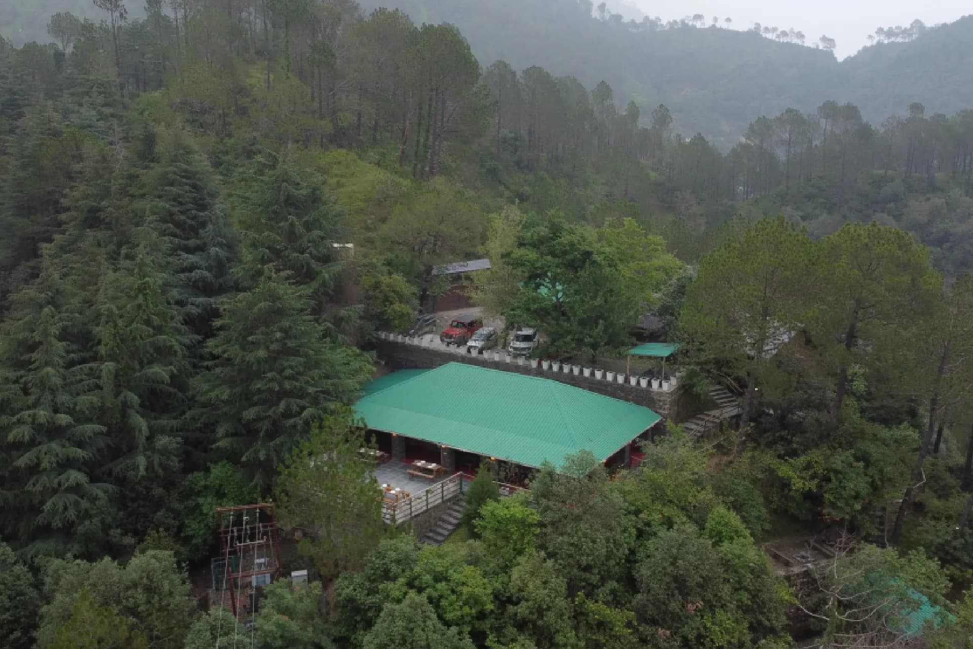 Suro Woodcrest Chalet | Pet-friendly Stay With Loft, Restaurant & Outdoor Seating - Image 31