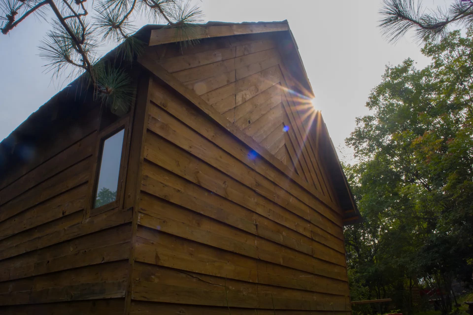 Suro Woodcrest Chalet | Pet-friendly Stay With Loft, Restaurant & Outdoor Seating - Image 29