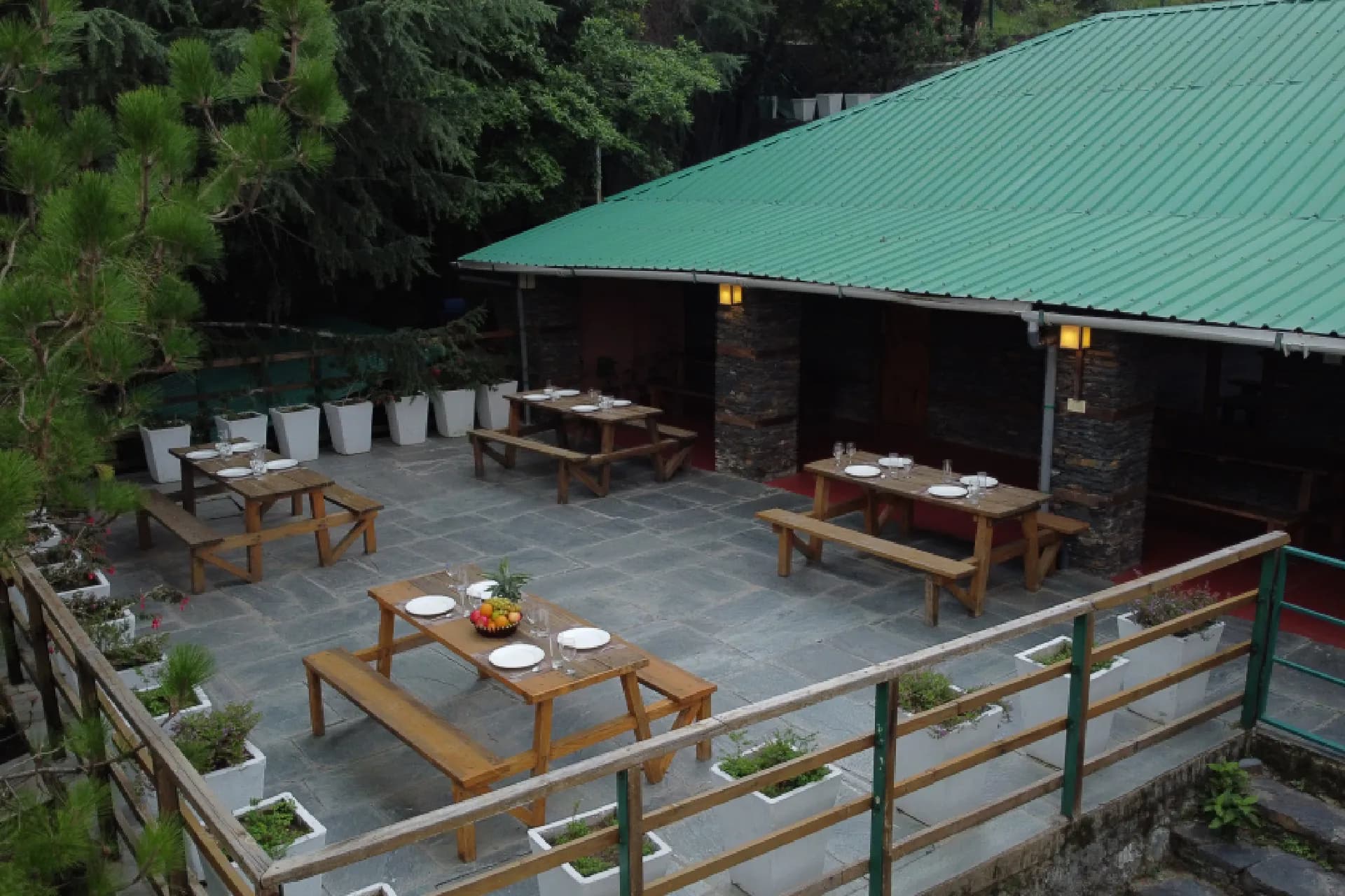 Suro Woodcrest Chalet | Pet-friendly Stay With Loft, Restaurant & Outdoor Seating - Image 30