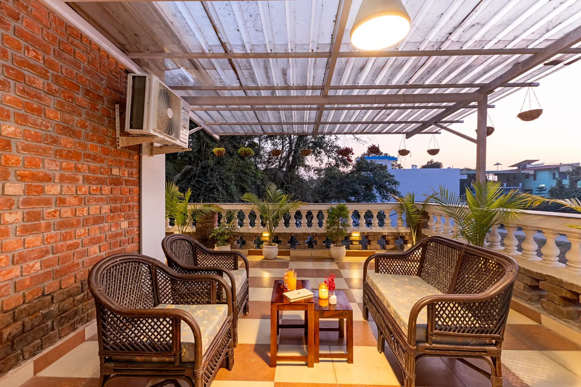Rahta | 3-BHK Pet-friendly Retreat With Picturesque Balcony & Outdoor Patio — photo 3