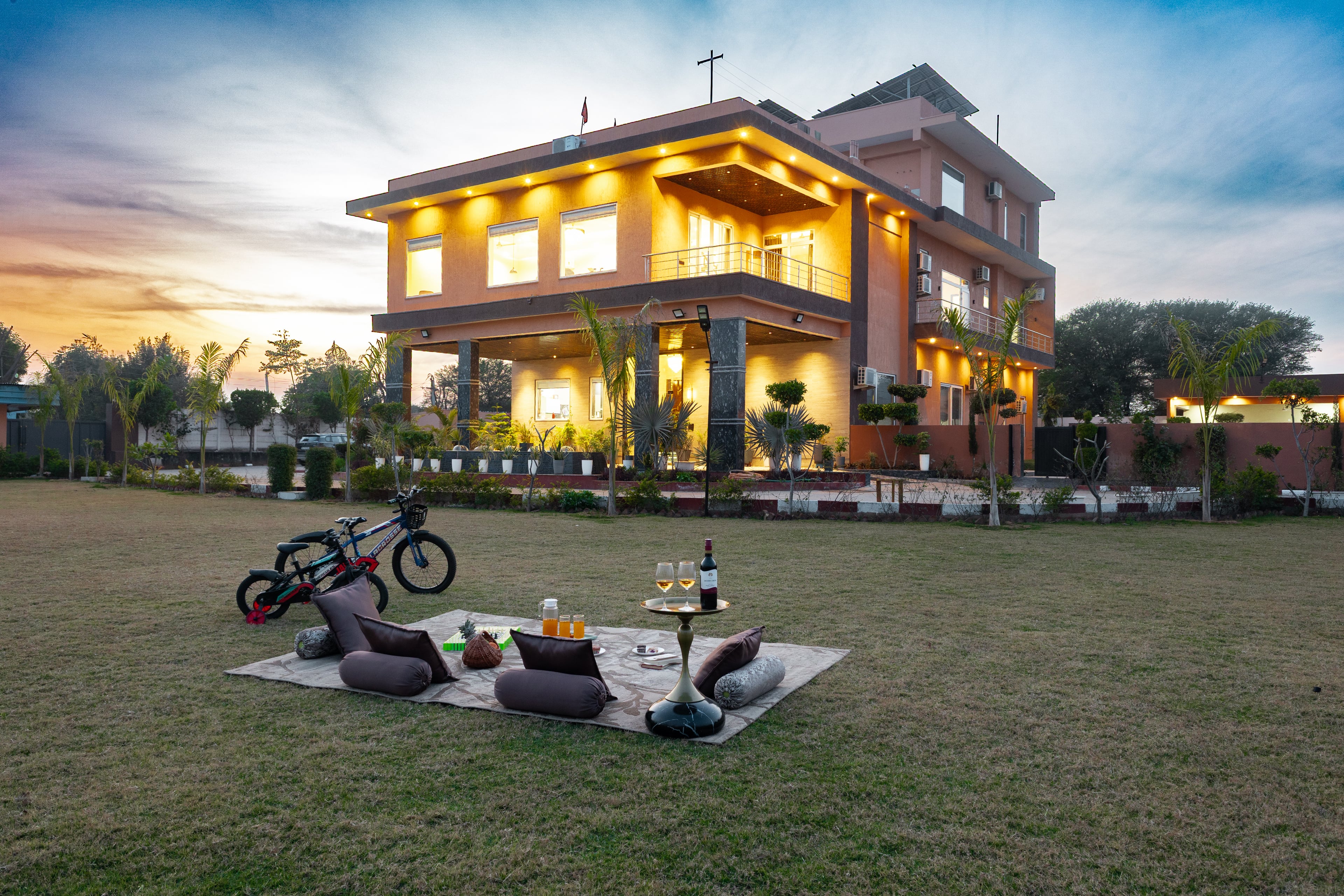 Abhinandan Farm | 7-BHK Villa with Private Pool, Lounge, Entertainment and Garden Area — photo 2