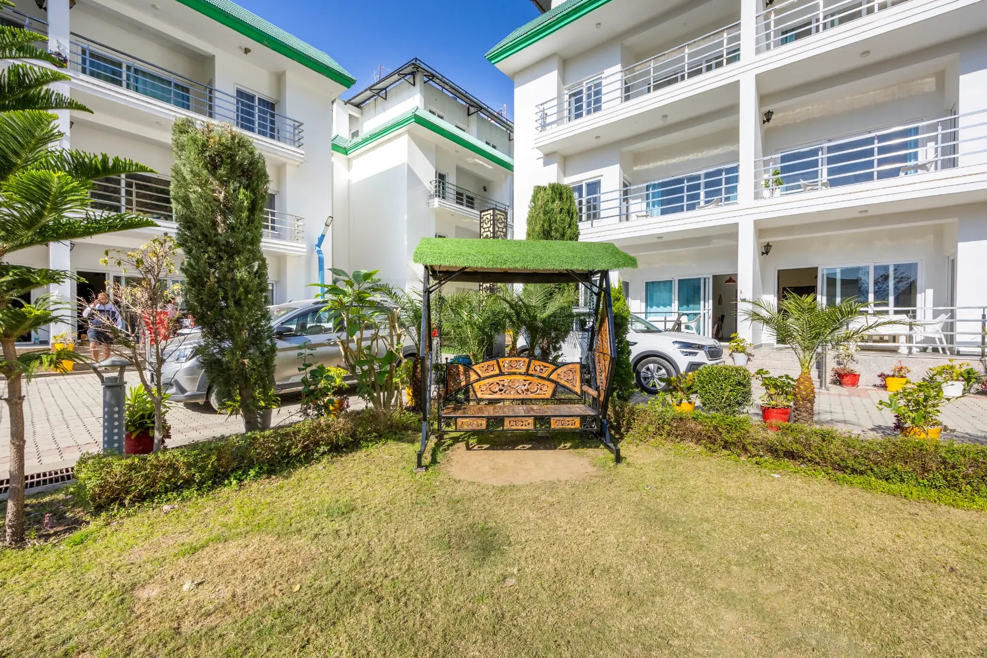 Kingdom Heartz | Elegant Pet-friendly 2-BHK Apartment With Balcony, Common Pool, Common Garden & Restaurant  — photo 3