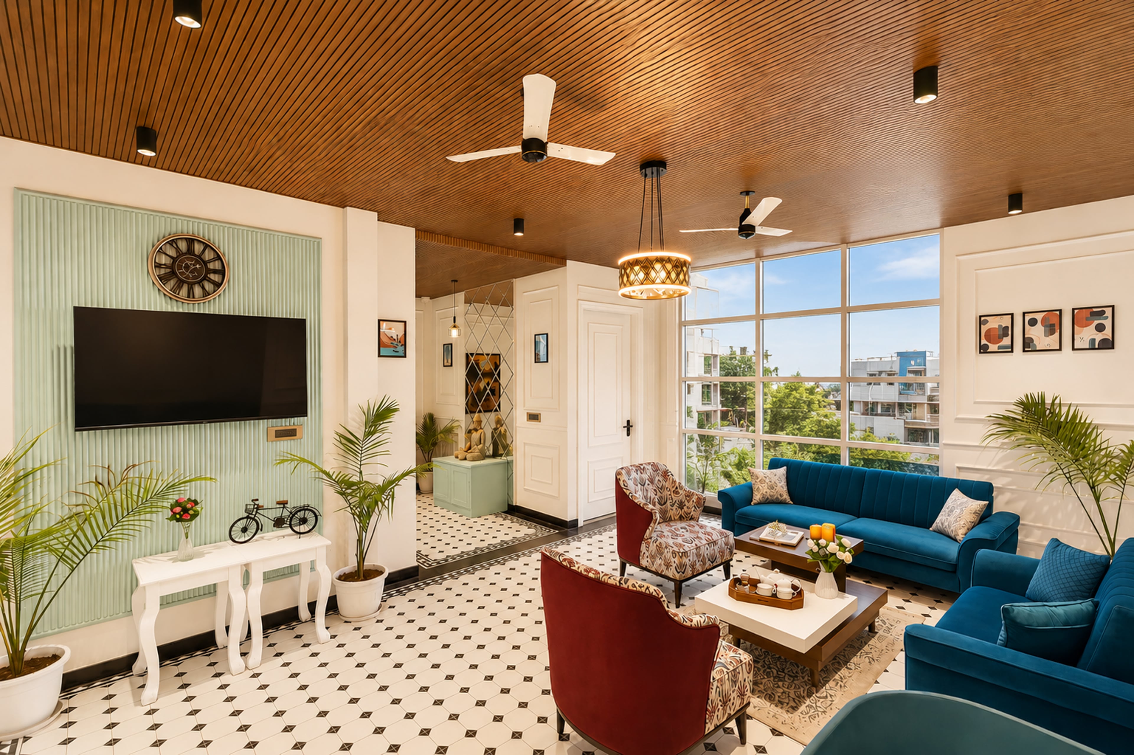 Kalyan Mansion Primrose | Elegant Room W/ Private Balcony, Shared Outdoor Space, Lift & Scenic Views — photo 2