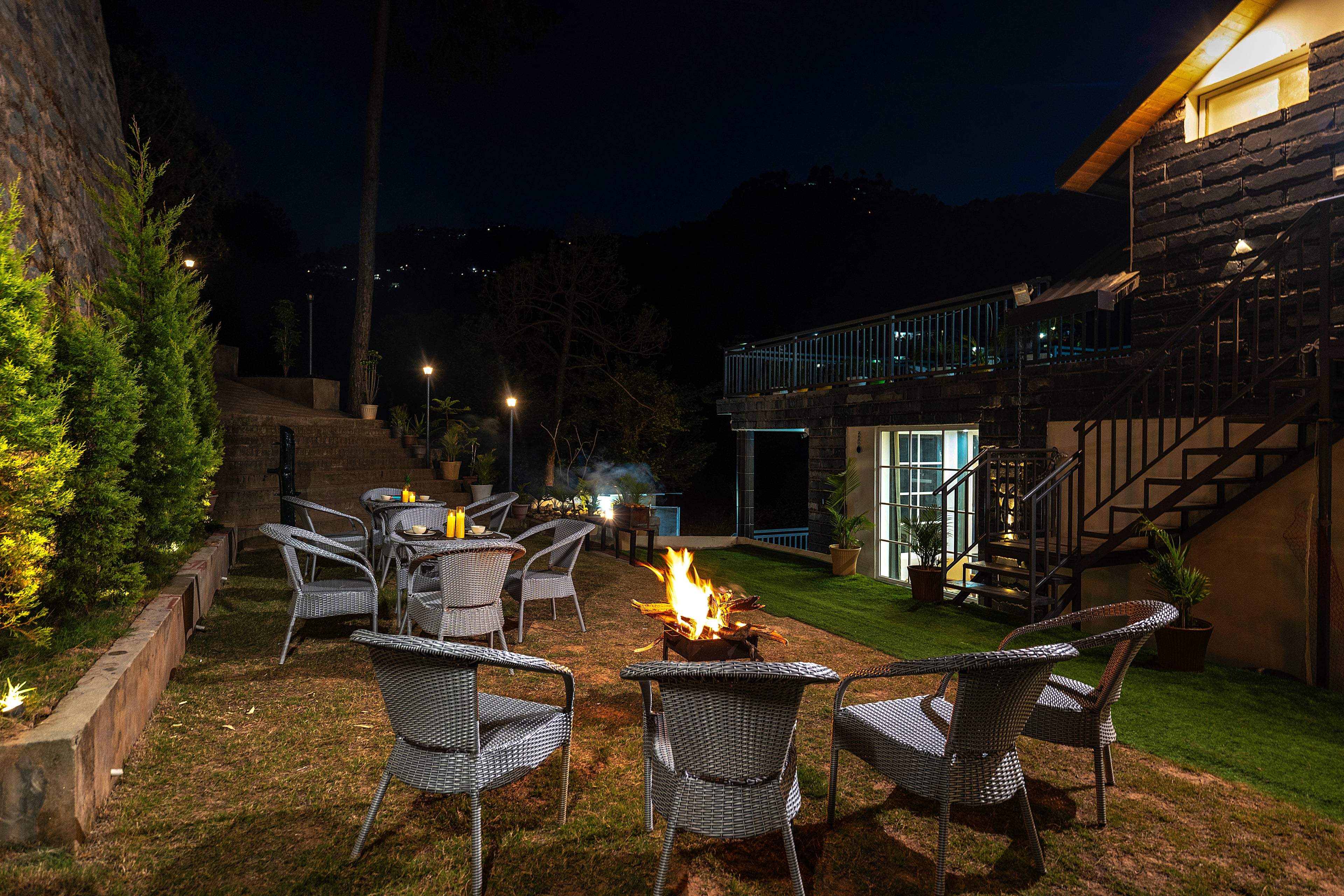 Gable Pine Ridge | Pet-friendly 2-BHK Apartment With Shared Plunge Pool & Lawn Amid Mountains — photo 3