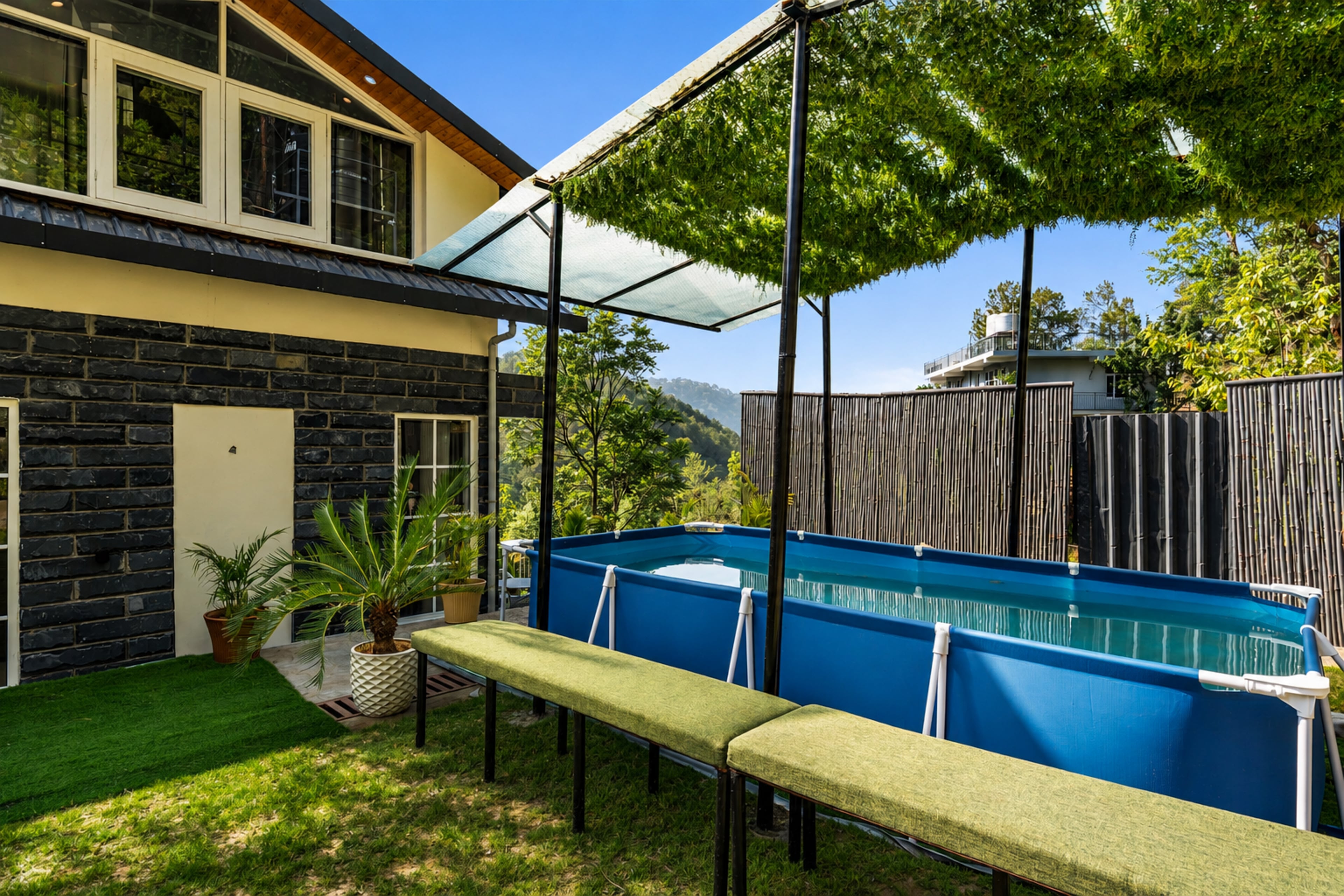 Gable Pine Ridge | Pet-friendly 2-BHK Apartment With Shared Plunge Pool & Lawn Amid Mountains — photo 2
