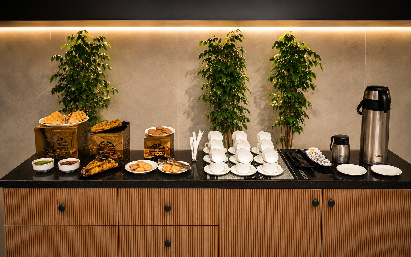 Luxora | 1-BHK with Balcony & Views, Restro, Lift, Gym & Conference Room | 1 km from Millennium City Centre /HUDA — photo 5