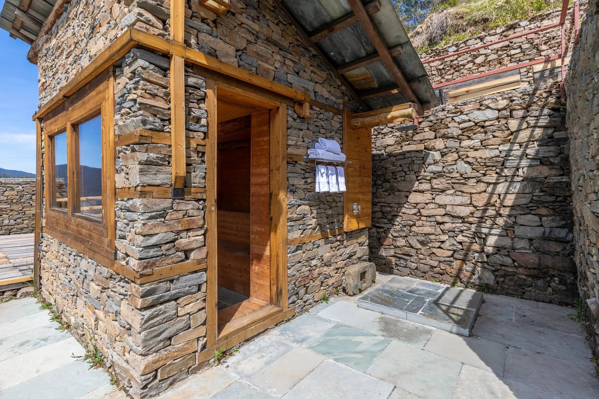 Everly | Pet-friendly Traditional 1-Bedroom Retreat With Attic, Sauna & Garden — photo 5