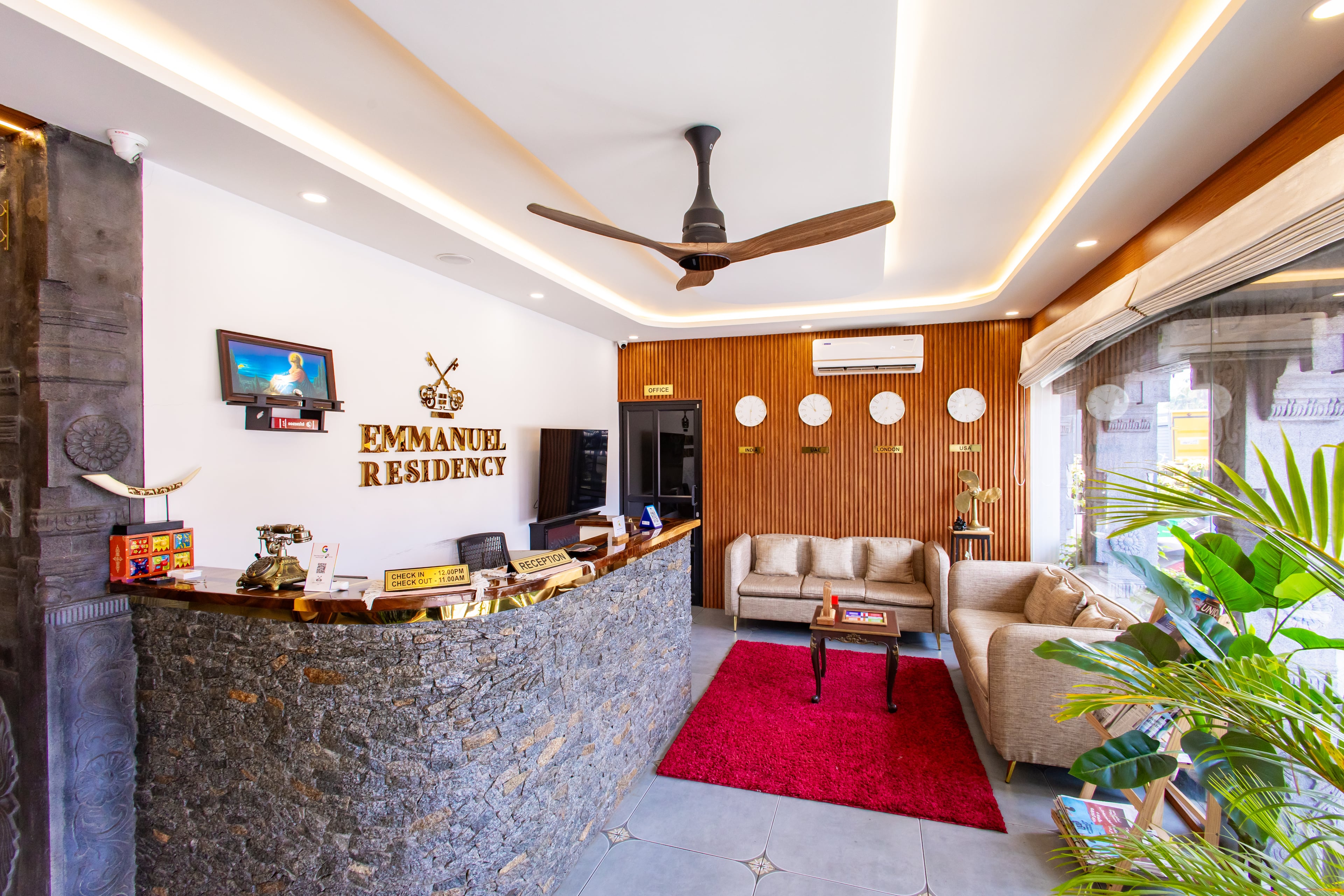 Emmanuel Residency | Suite with Private Jacuzzi | Easy Access to Lulu Mall & City Metro — photo 2