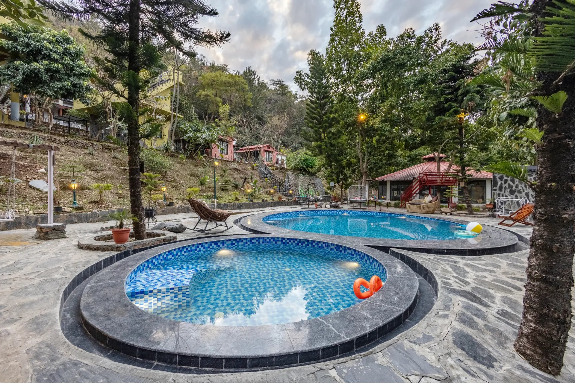 Zephyr Stoneva | Peaceful Mountain Retreat With Pool, Gym & Dining — photo 2