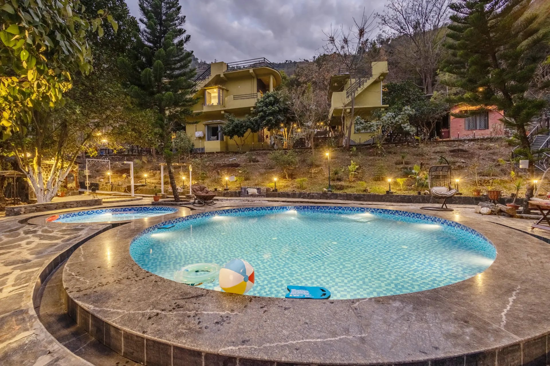 Zephyr Imperial | Luxury Tent on Hills With Pool, Gazebo, Tea House & Dining — photo 5