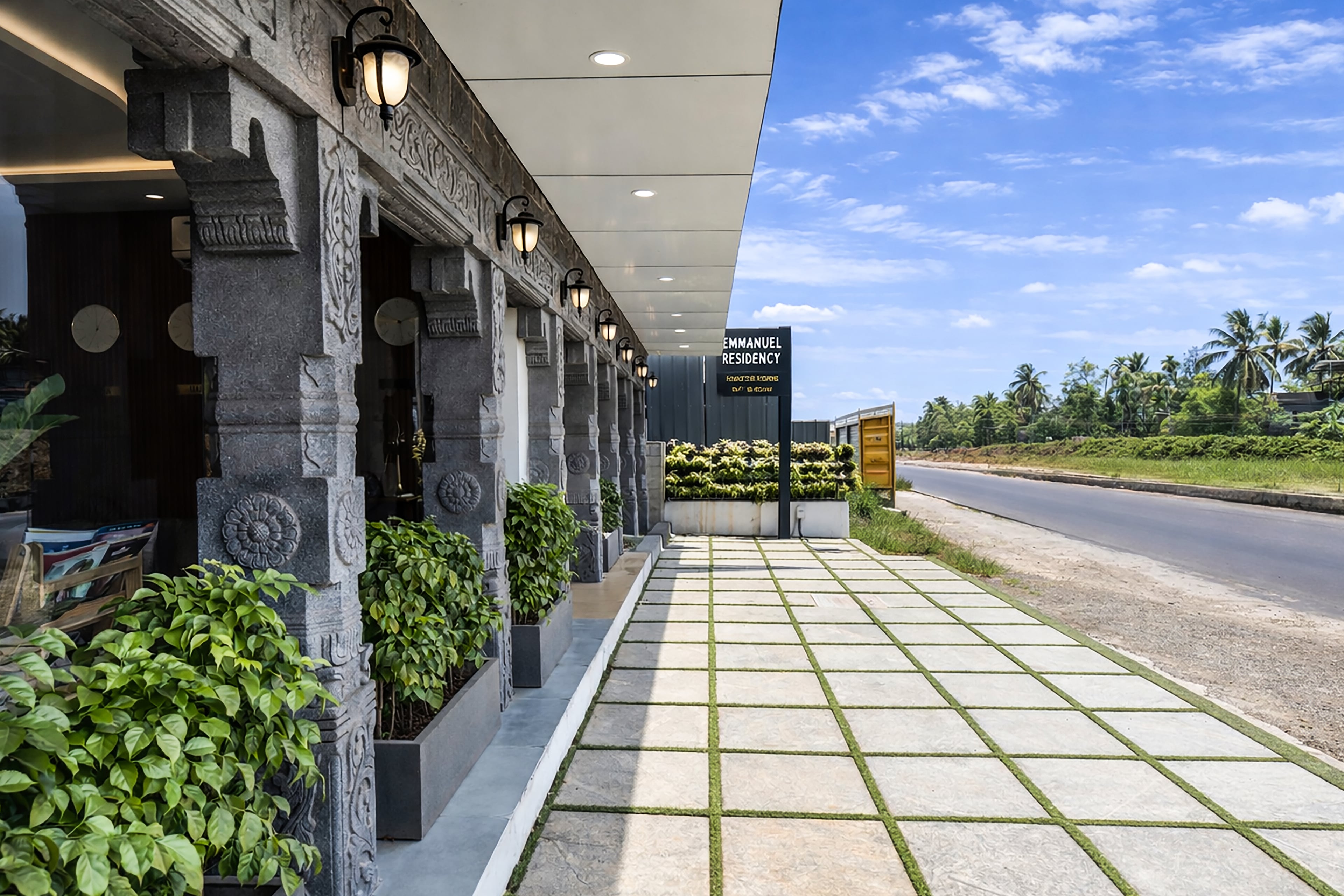 Emmanuel Residency | Deluxe Stay, Close to Metro Station, Lulu Mall & Marine Drive, Kochi — photo 5