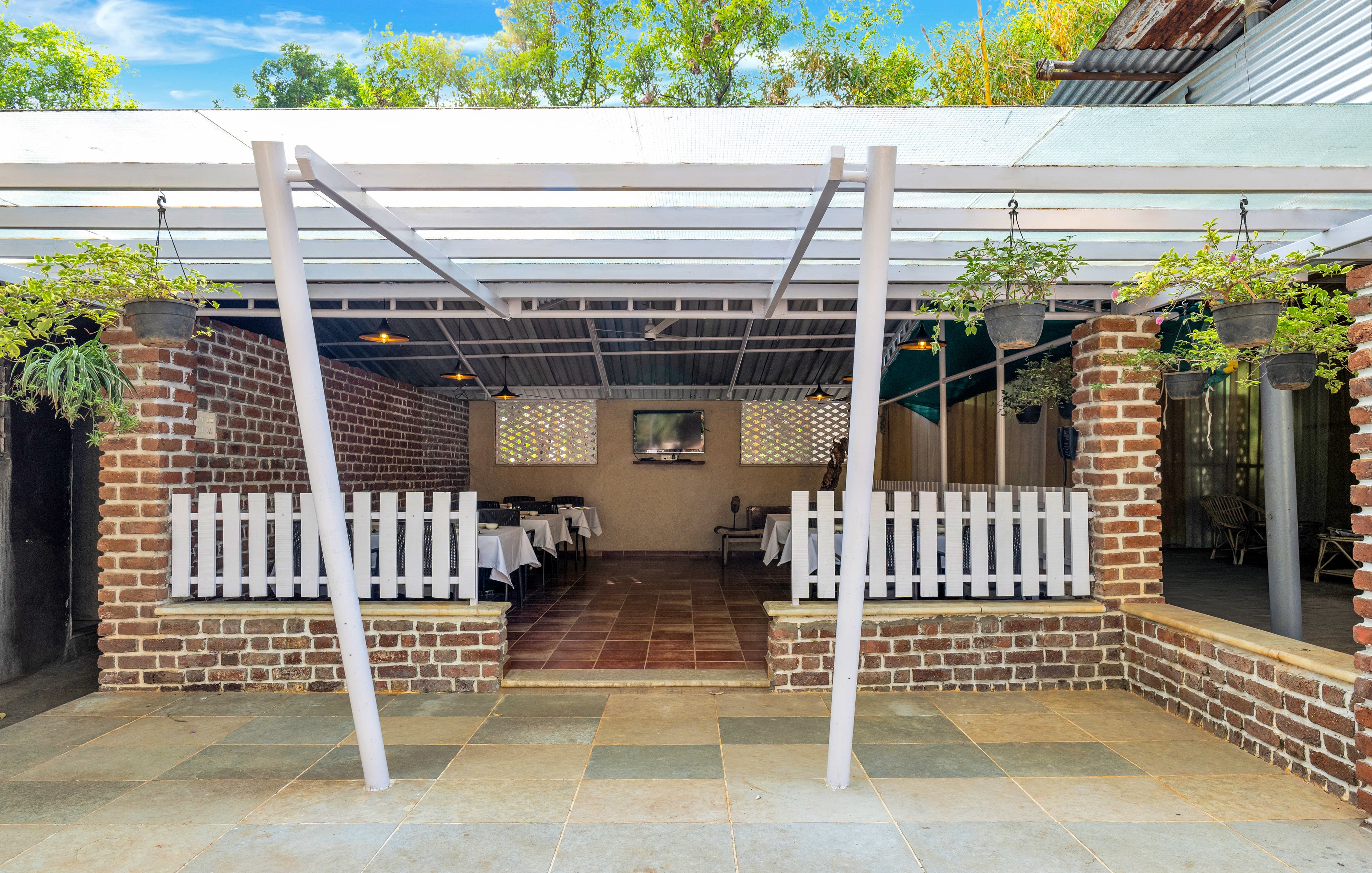 Timber Standard Suite | Pet-friendly Bamboo Cottage with Pvt Sit-Out Area & Shared Dining — photo 2