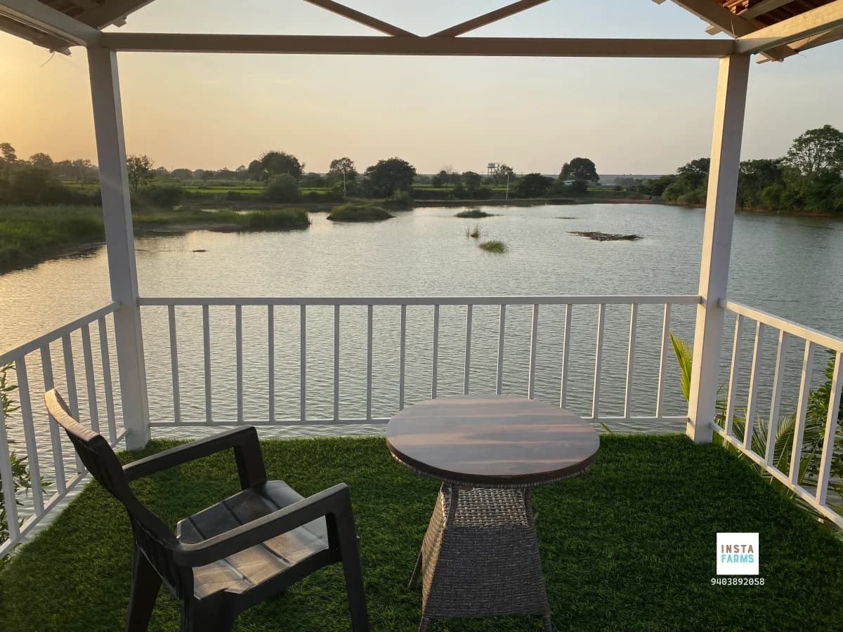 Lakefront - 4BR Pool Farmhouse 5