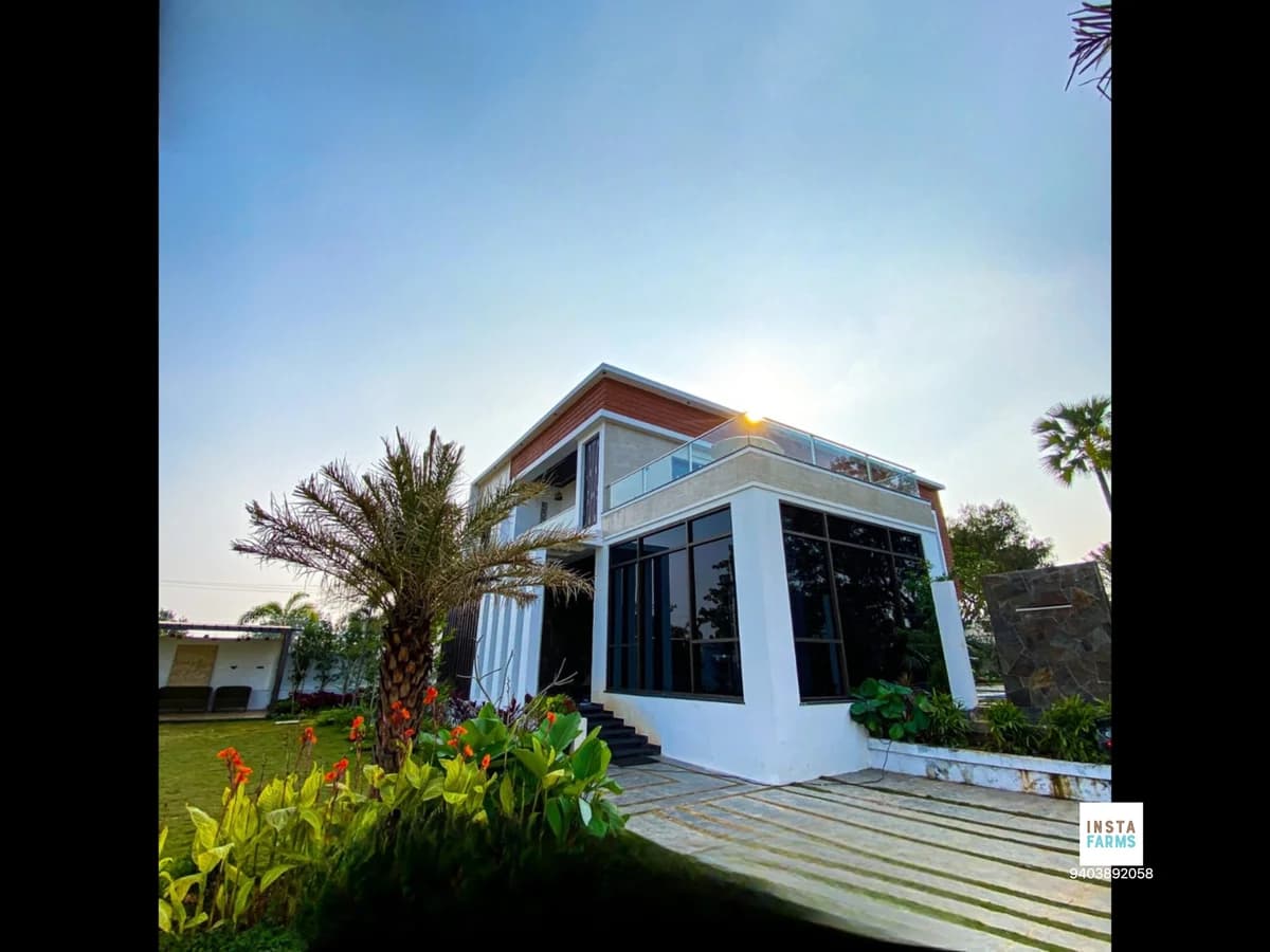 The Emerald Farmstay Fusion - 4BHK Pool Property 2
