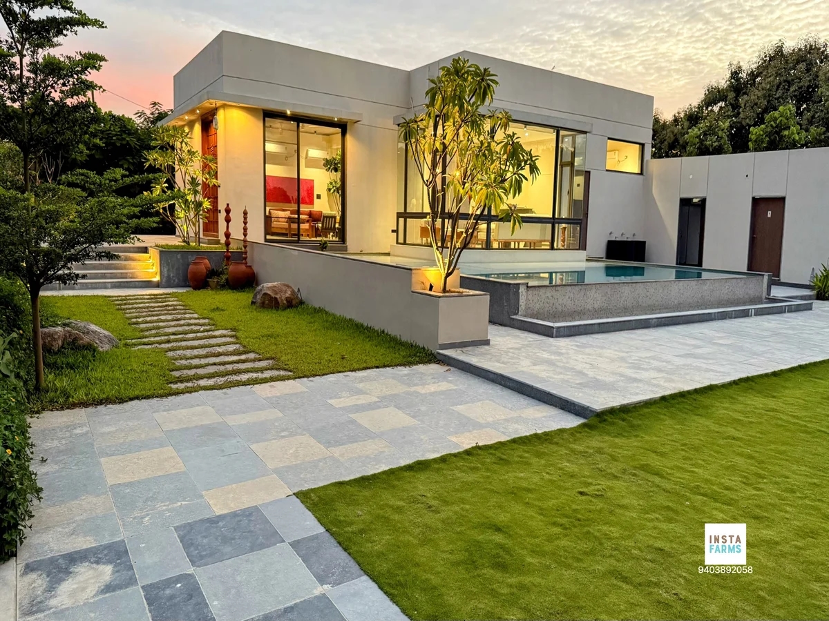 Soil Courtyard - 3BR Luxury Pool Farmhouse