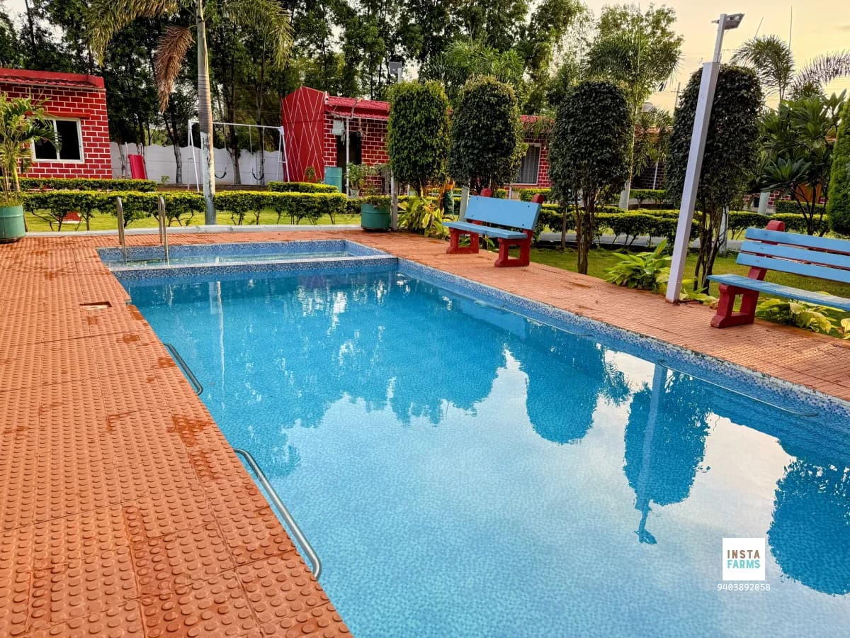 Saras - 4BR Pool Farmhouse 3