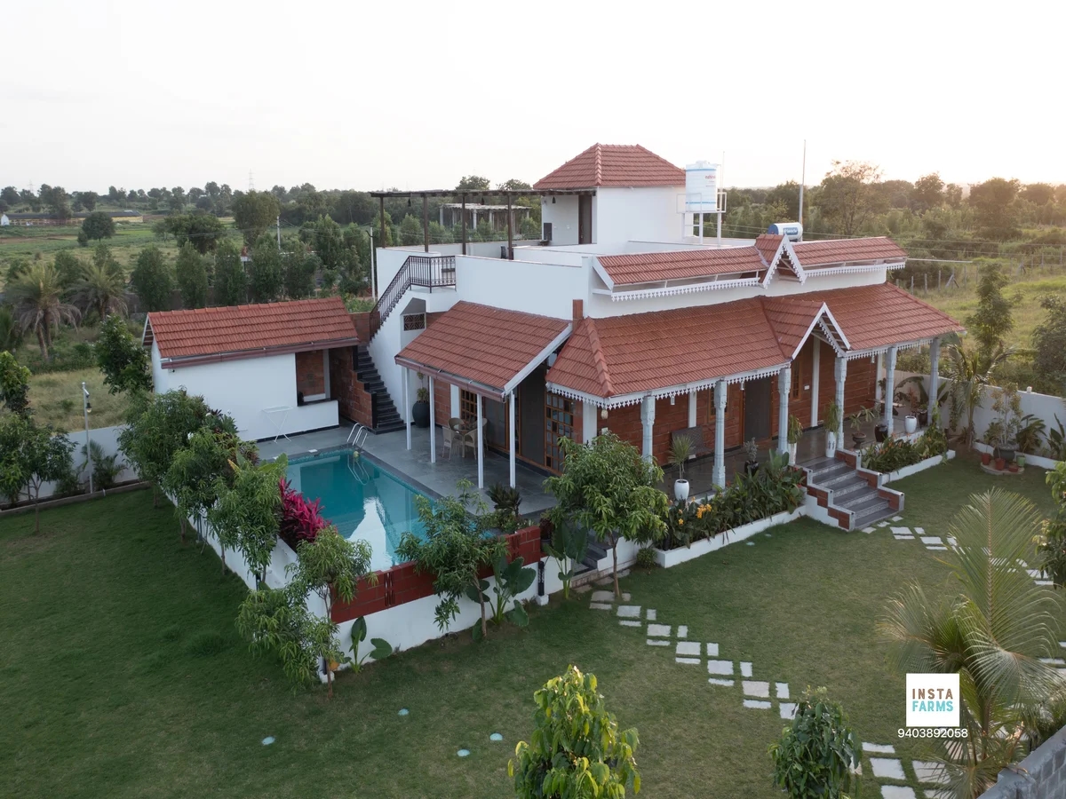 Satwa Courtyard - 4BR Pool Villa