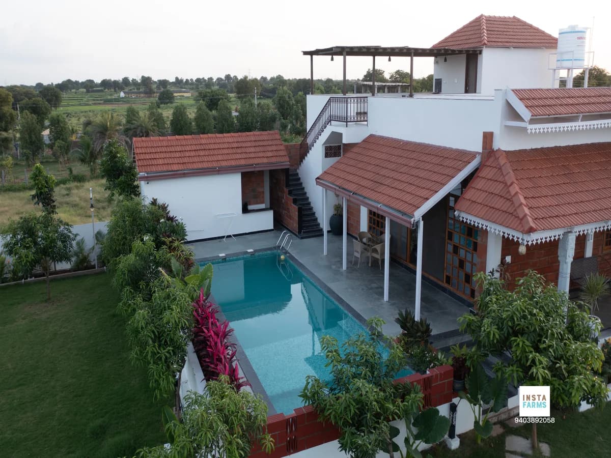Satwa Courtyard - 4BR Pool Villa 2