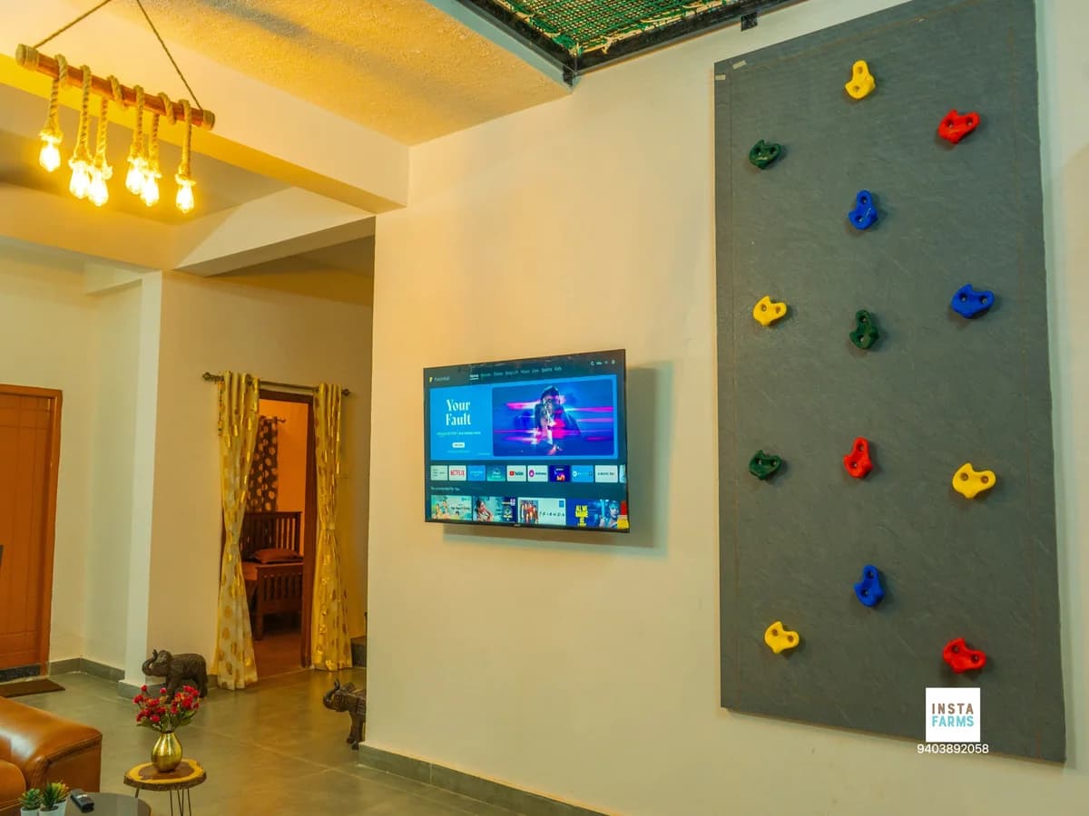 Evika Retreat - 4BR Pool Farmstay 3